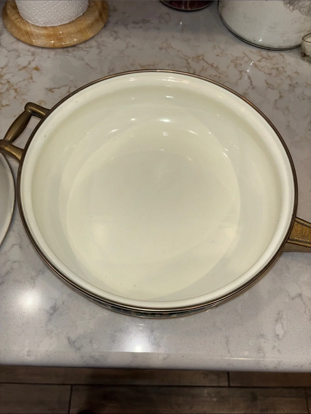 Vintage Tabletops “Kensington Garden Skillet/brass details